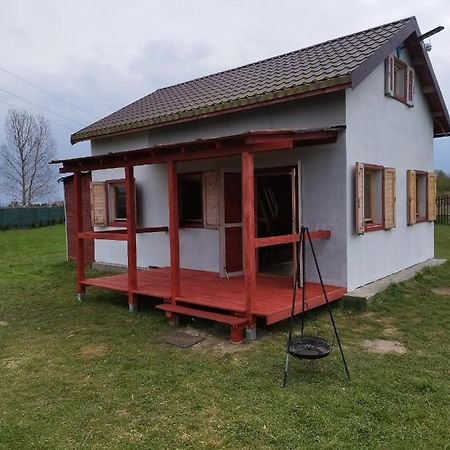 Domek Caloroczny Zastan Экстерьер фото