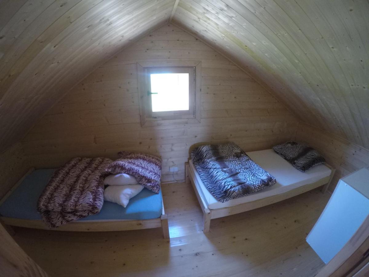 Domek Caloroczny Zastan Экстерьер фото