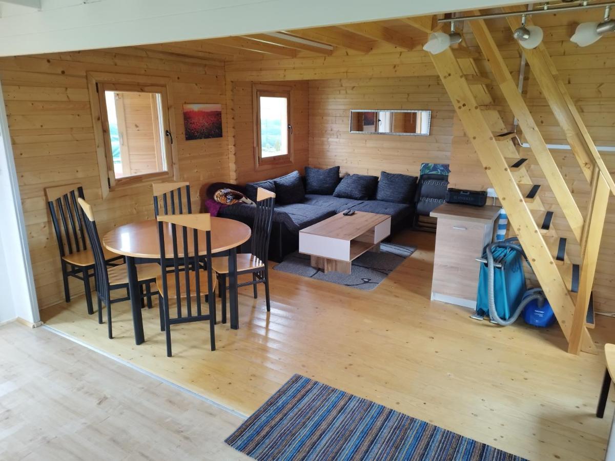 Domek Caloroczny Zastan Экстерьер фото