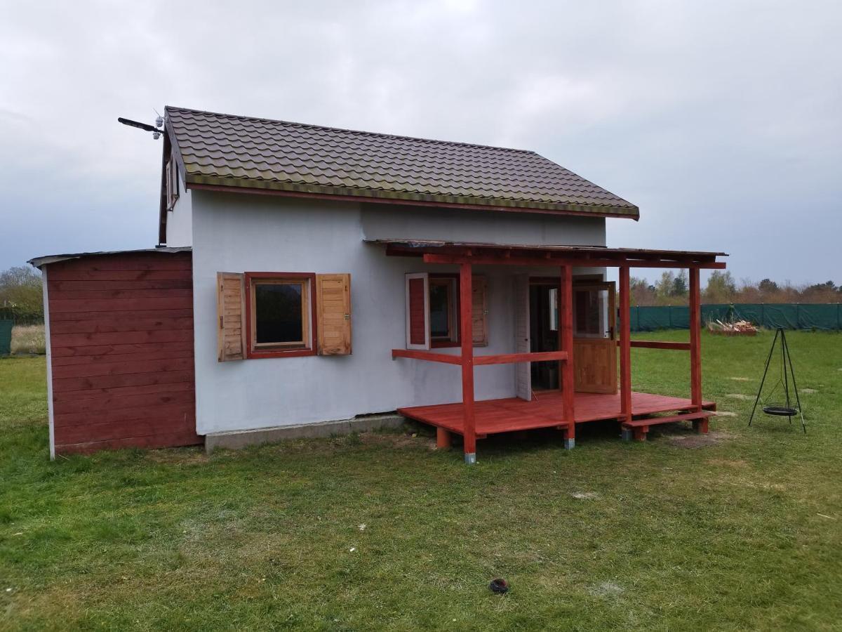 Domek Caloroczny Zastan Экстерьер фото
